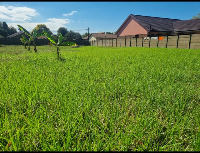 1,060M² VACANT LAND FOR SALE IN FALCON RIDGE